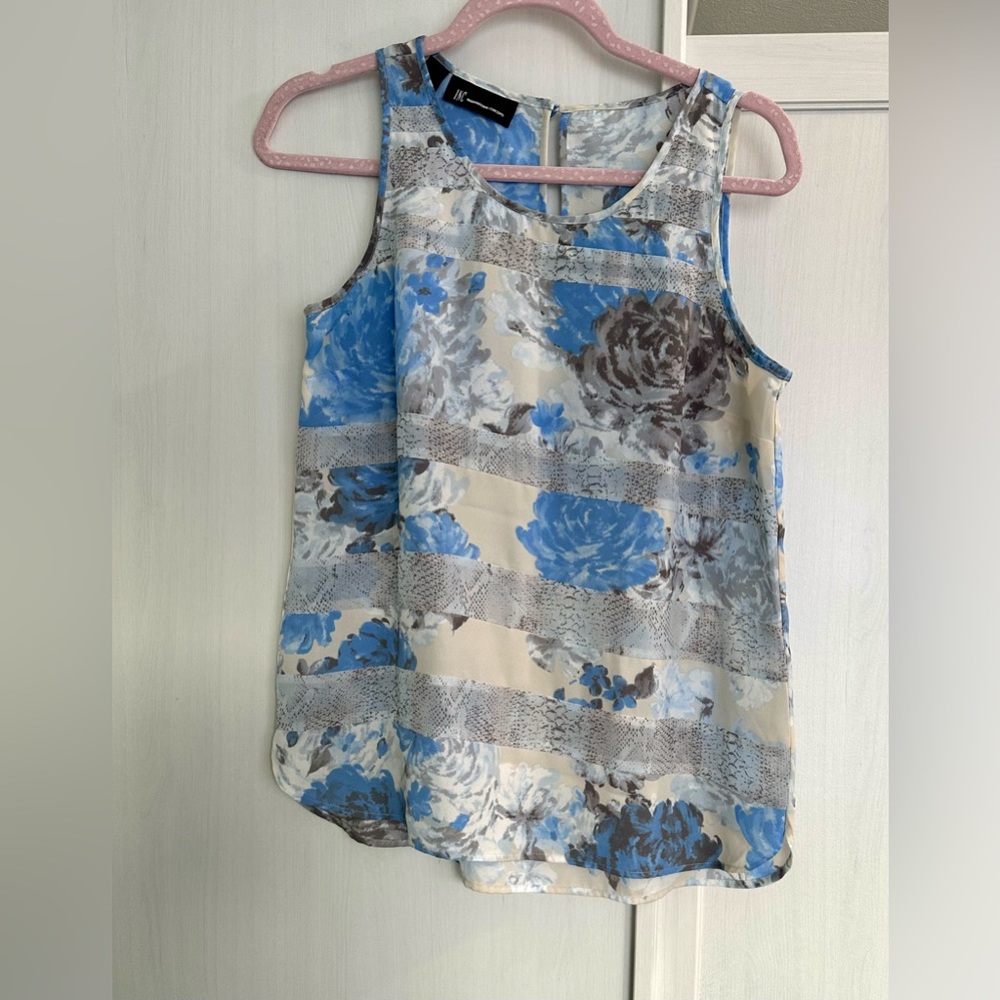 Sleeveless top